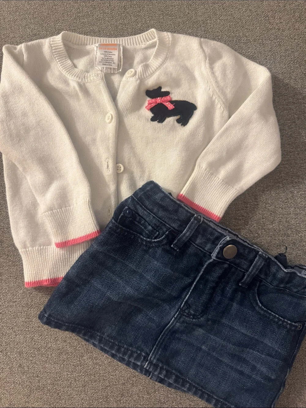 5/$15- Girl’s outfit